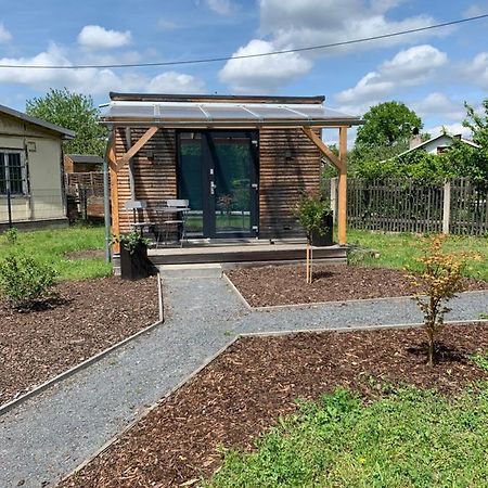 Tiny House Lodge Dresden Ngoại thất bức ảnh